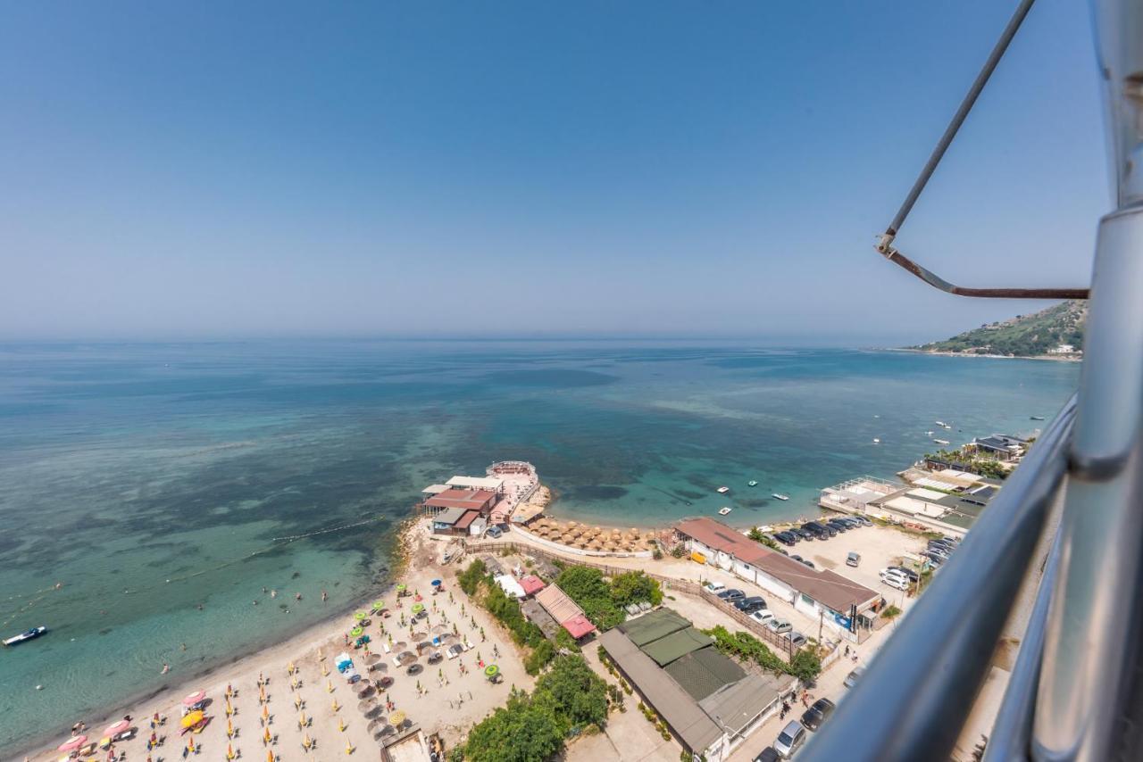 Spectacular Seaview Penthouse Apartment Драч Екстериор снимка